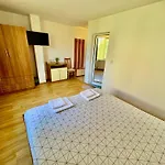 Tm House - Private Pensión 3*